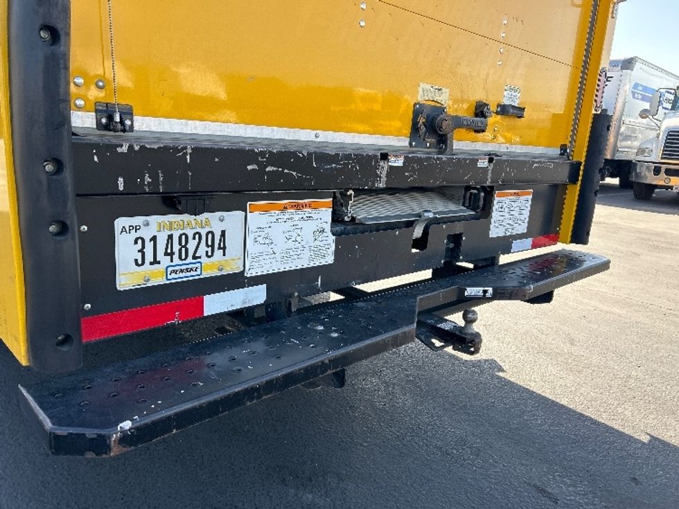Light Duty Box Truck-Light and Medium Duty Trucks-GMC-2021-Savana G33903-Sun Valley-CA-71,345\n\t\tmiles-$ 30,500 - Image 28