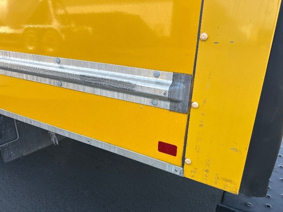 Light Duty Box Truck-Light and Medium Duty Trucks-GMC-2021-Savana G33903-Sun Valley-CA-71,345\n\t\tmiles-$ 30,500 - Image 29