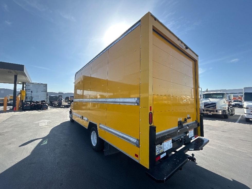 Light Duty Box Truck-Light and Medium Duty Trucks-GMC-2021-Savana G33903-Sun Valley-CA-71,345\n\t\tmiles-$ 30,500 - Image 6