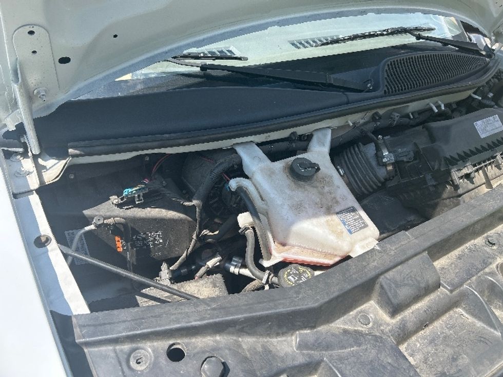 Light Duty Box Truck-Light and Medium Duty Trucks-GMC-2021-Savana G33903-Sun Valley-CA-86,304\n\t\tmiles-$ 32,250 - Image 19