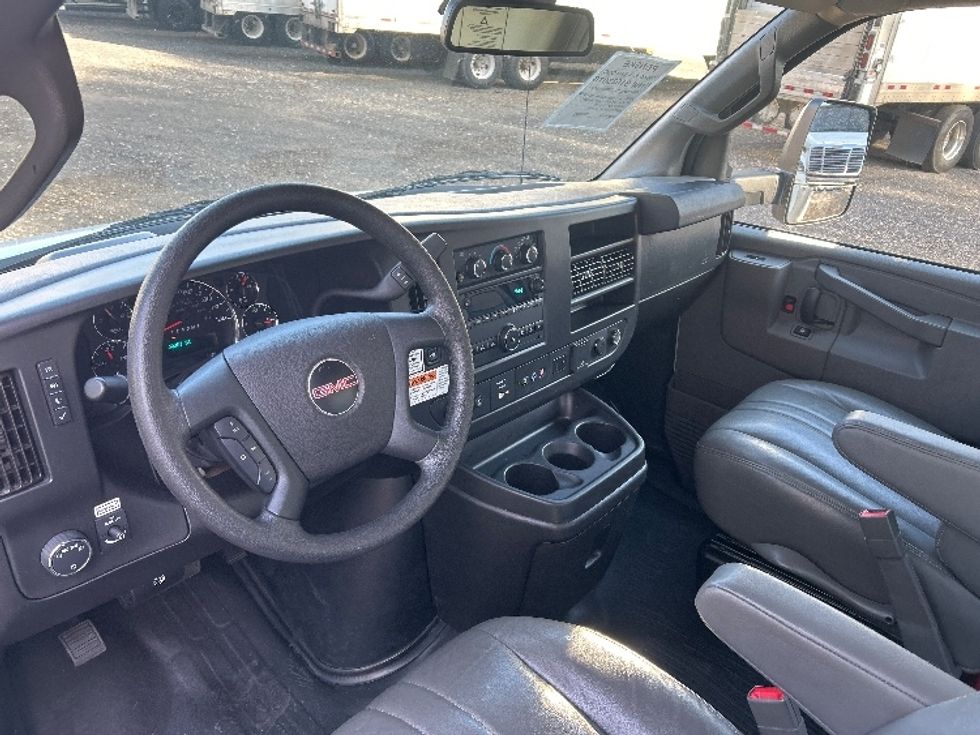 Light Duty Box Truck-Light and Medium Duty Trucks-GMC-2021-Savana G33903-Suwanee-GA-100,387\n\t\tmiles-$ 30,000 - Image 16