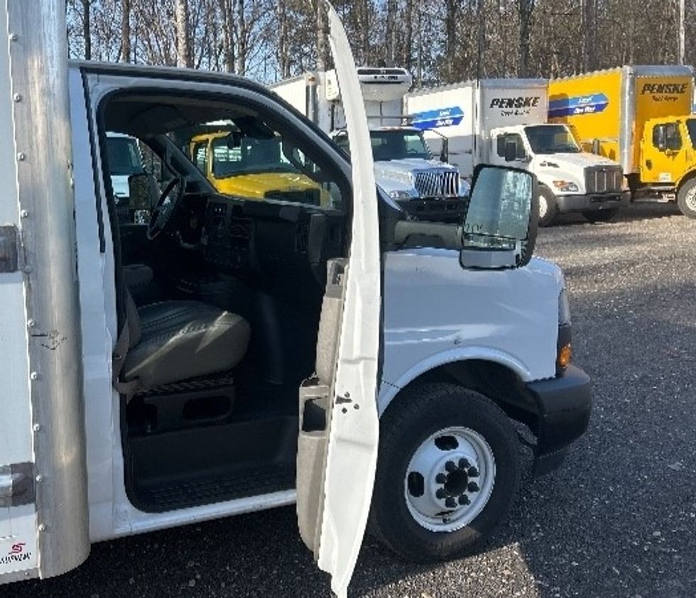 Light Duty Box Truck-Light and Medium Duty Trucks-GMC-2021-Savana G33903-Suwanee-GA-100,387\n\t\tmiles-$ 30,000 - Image 19