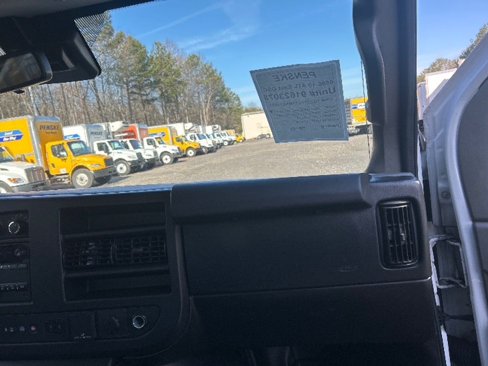 Light Duty Box Truck-Light and Medium Duty Trucks-GMC-2021-Savana G33903-Suwanee-GA-100,387\n\t\tmiles-$ 30,000 - Image 20