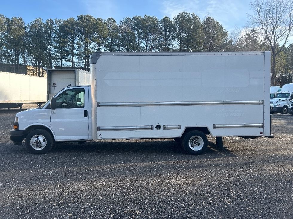 Light Duty Box Truck-Light and Medium Duty Trucks-GMC-2021-Savana G33903-Suwanee-GA-100,387\n\t\tmiles-$ 30,000 - Image 4
