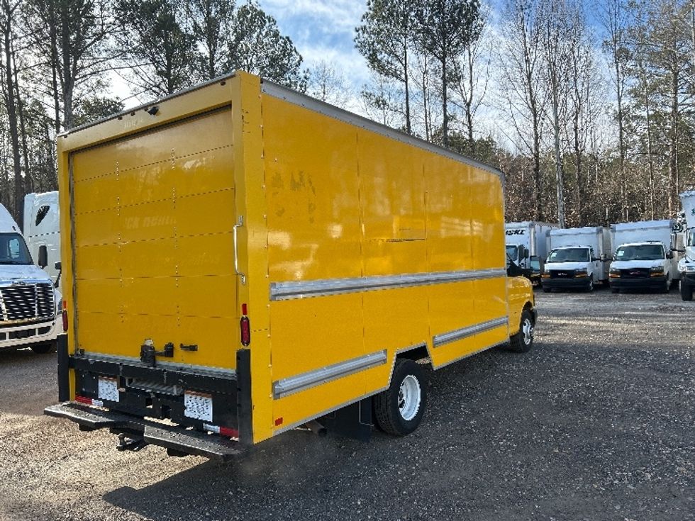 Light Duty Box Truck-Light and Medium Duty Trucks-GMC-2021-Savana G33903-Suwanee-GA-108,640\n\t\tmiles-$ 26,000 - Image 12