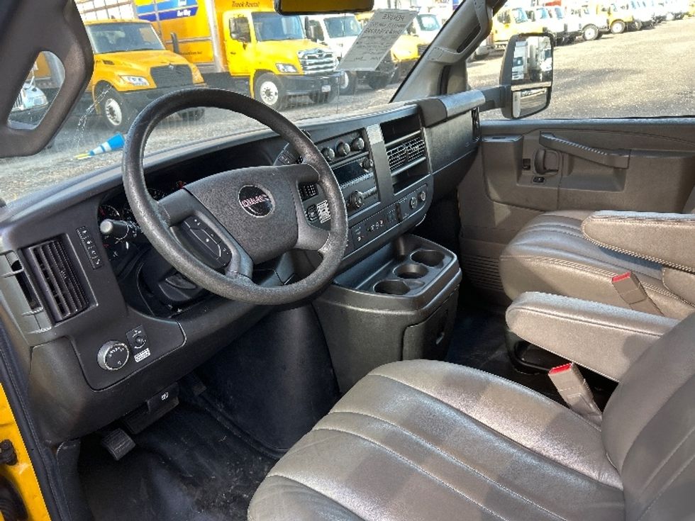 Light Duty Box Truck-Light and Medium Duty Trucks-GMC-2021-Savana G33903-Suwanee-GA-108,640\n\t\tmiles-$ 26,000 - Image 16