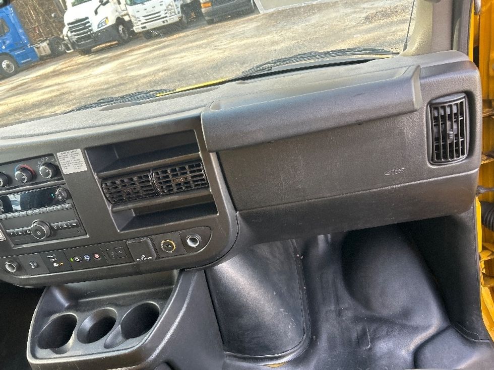 Light Duty Box Truck-Light and Medium Duty Trucks-GMC-2021-Savana G33903-Suwanee-GA-108,640\n\t\tmiles-$ 26,000 - Image 20