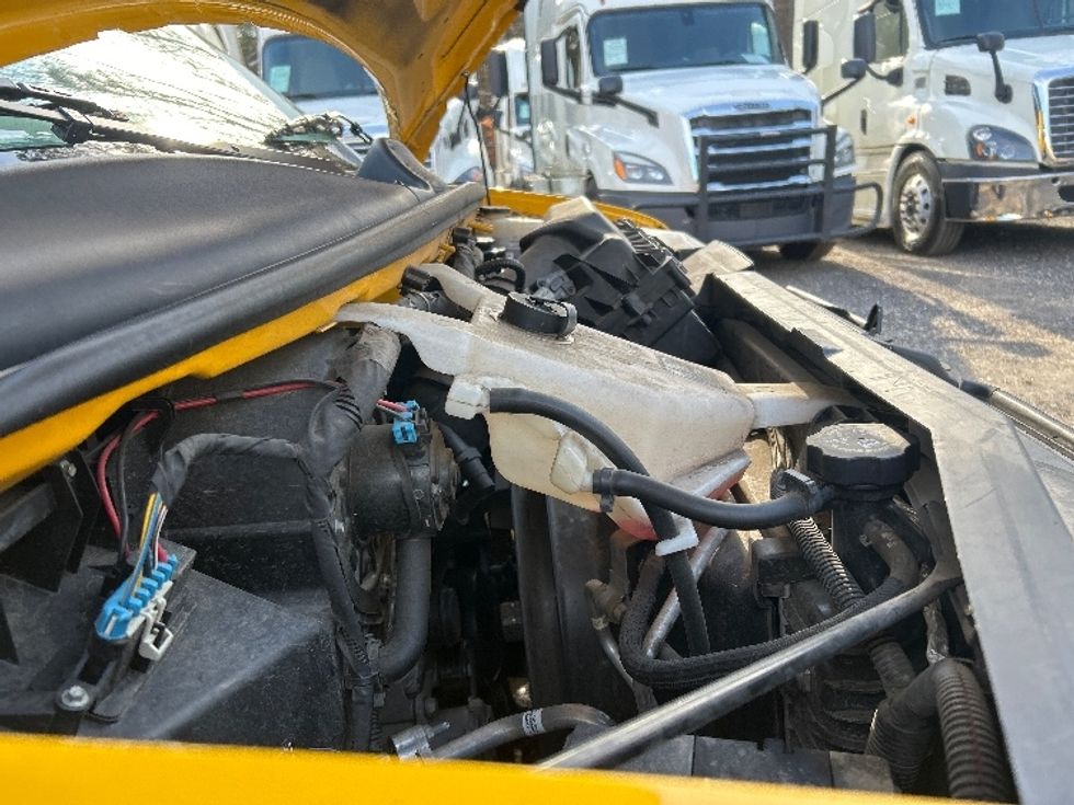 Light Duty Box Truck-Light and Medium Duty Trucks-GMC-2021-Savana G33903-Suwanee-GA-108,640\n\t\tmiles-$ 26,000 - Image 22