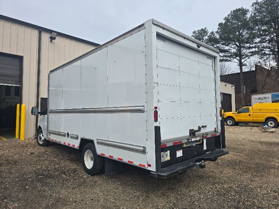 Light Duty Box Truck-Light and Medium Duty Trucks-GMC-2021-Savana G33903-Suwanee-GA-109,775\n\t\tmiles-$ 28,750 - Image 6