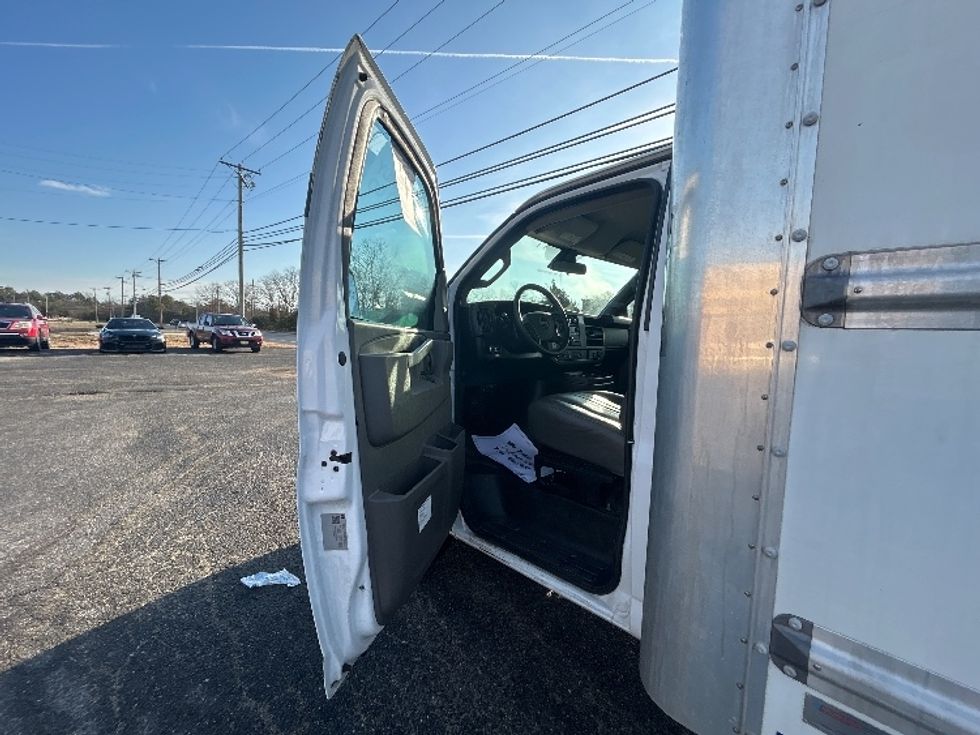 Light Duty Box Truck-Light and Medium Duty Trucks-GMC-2021-Savana G33903-Swedesboro-NJ-102,226\n\t\tmiles-$ 28,250 - Image 16