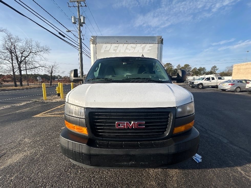 Light Duty Box Truck-Light and Medium Duty Trucks-GMC-2021-Savana G33903-Swedesboro-NJ-102,226\n\t\tmiles-$ 28,250 - Image 2