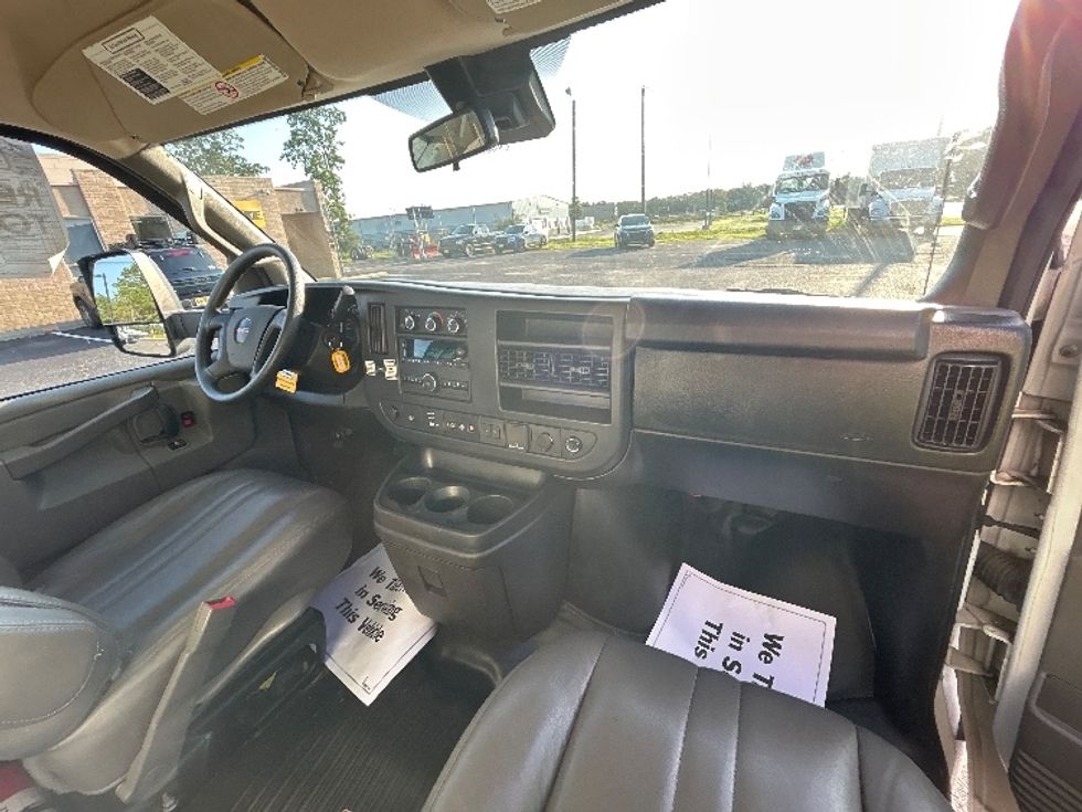 Light Duty Box Truck-Light and Medium Duty Trucks-GMC-2021-Savana G33903-Swedesboro-NJ-68,555\n\t\tmiles-$ 32,000 - Image 21