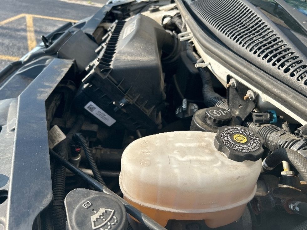 Light Duty Box Truck-Light and Medium Duty Trucks-GMC-2021-Savana G33903-Swedesboro-NJ-68,555\n\t\tmiles-$ 32,000 - Image 24