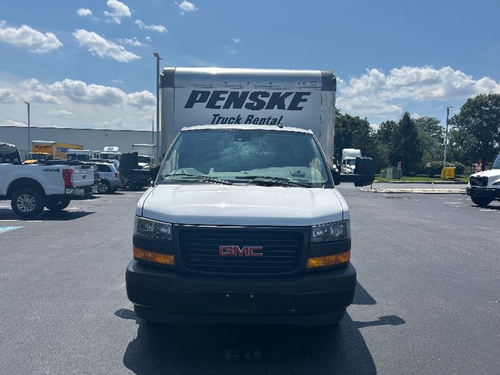 Light Duty Box Truck-Light and Medium Duty Trucks-GMC-2021-Savana G33903-Swedesboro-NJ-79,214\n\t\tmiles-$ 30,750 - Image 2