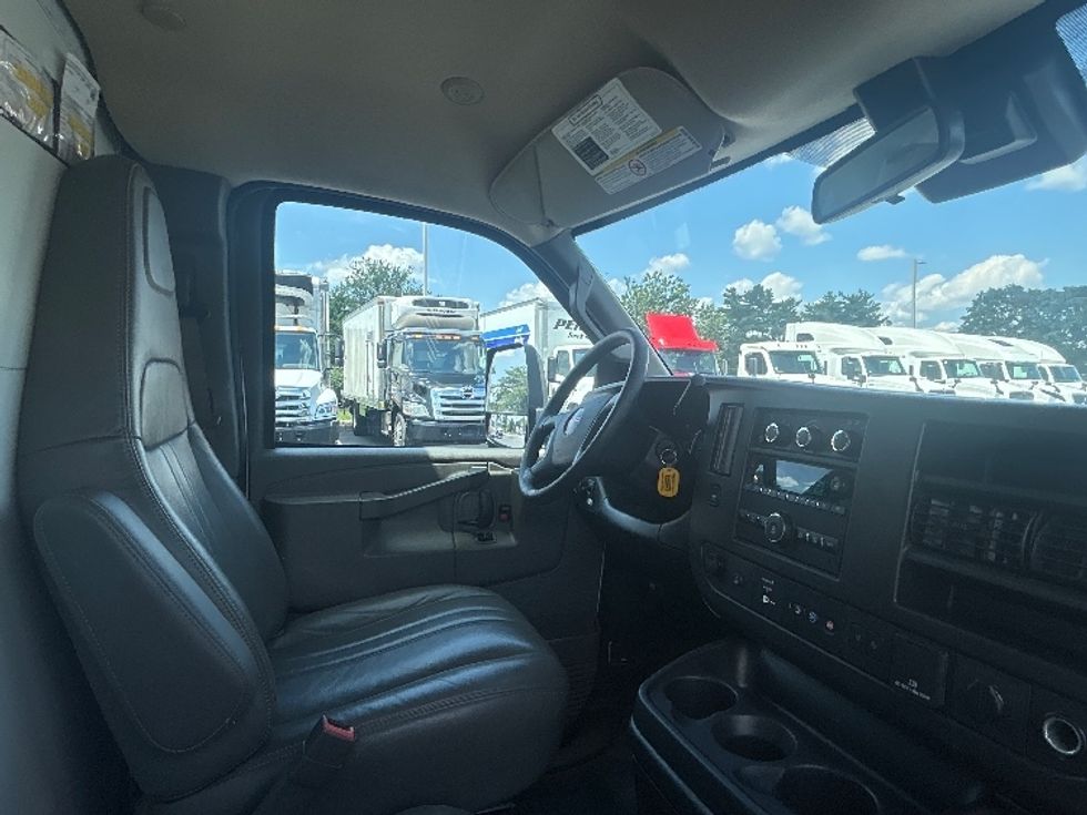 Light Duty Box Truck-Light and Medium Duty Trucks-GMC-2021-Savana G33903-Swedesboro-NJ-79,214\n\t\tmiles-$ 30,750 - Image 22