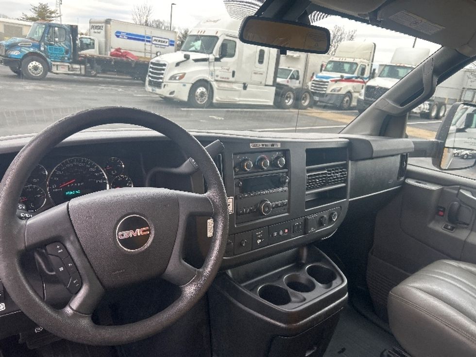 Light Duty Box Truck-Light and Medium Duty Trucks-GMC-2021-Savana G33903-Swedesboro-NJ-92,880\n\t\tmiles-$ 26,500 - Image 17