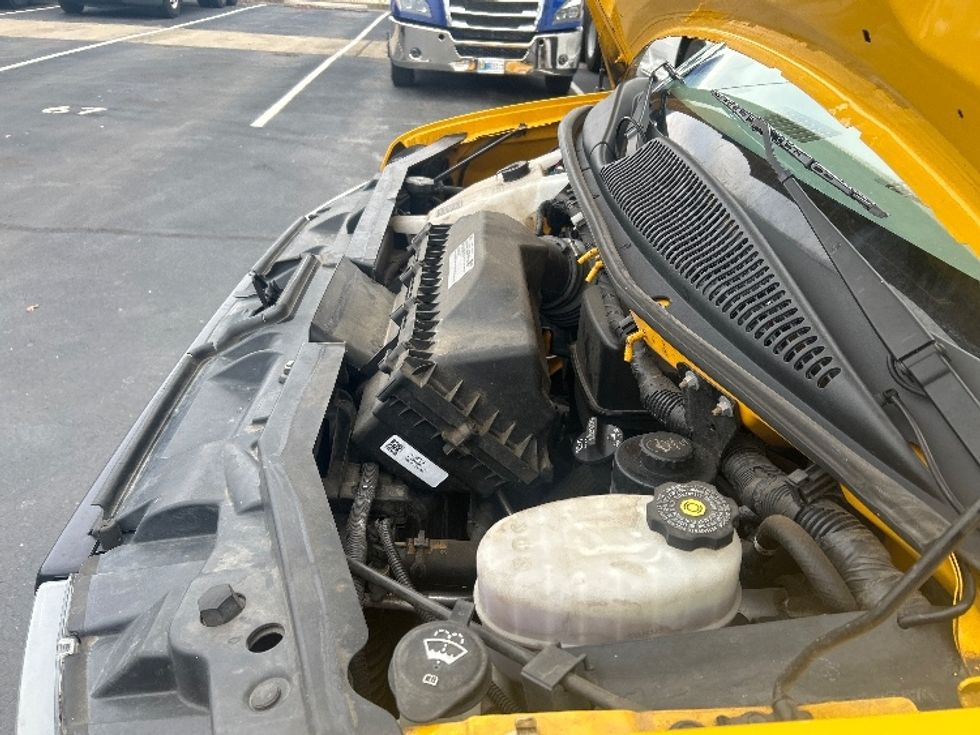 Light Duty Box Truck-Light and Medium Duty Trucks-GMC-2021-Savana G33903-Swedesboro-NJ-92,880\n\t\tmiles-$ 26,500 - Image 24