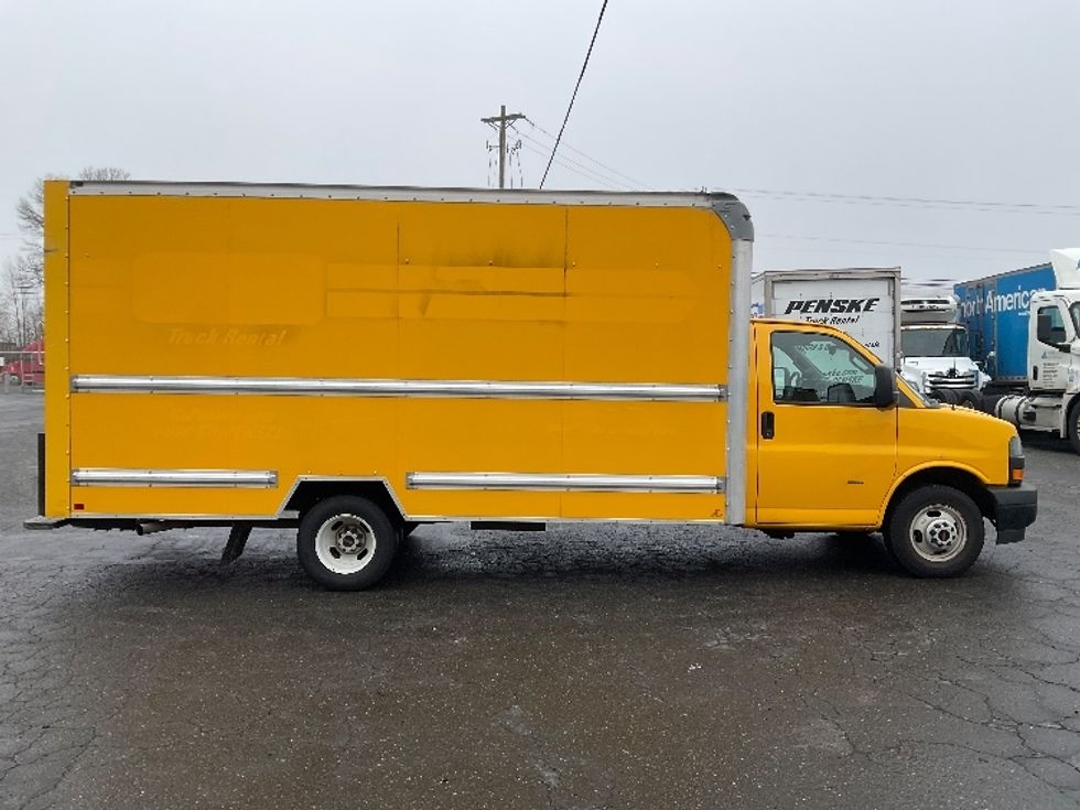 Light Duty Box Truck-Light and Medium Duty Trucks-GMC-2021-Savana G33903-Tacoma-WA-87,479\n\t\tmiles-$ 29,250 - Image 15