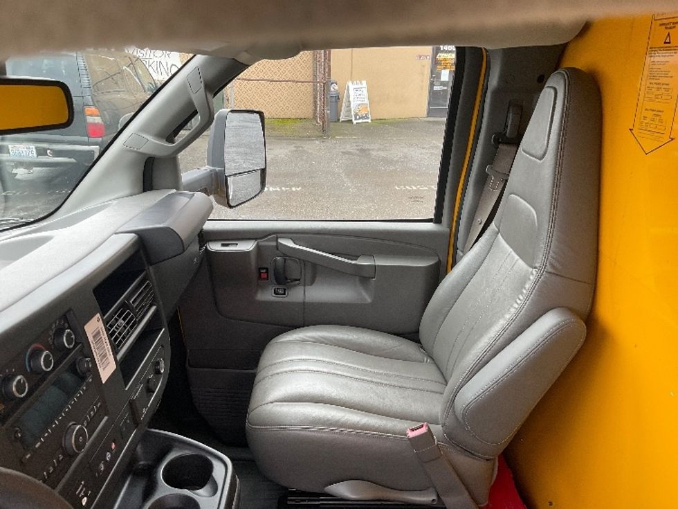 Light Duty Box Truck-Light and Medium Duty Trucks-GMC-2021-Savana G33903-Tacoma-WA-87,479\n\t\tmiles-$ 29,250 - Image 19
