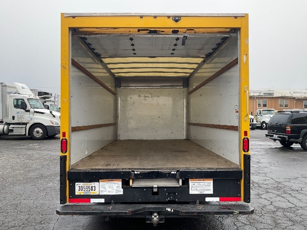 Light Duty Box Truck-Light and Medium Duty Trucks-GMC-2021-Savana G33903-Tacoma-WA-87,479\n\t\tmiles-$ 29,250 - Image 8