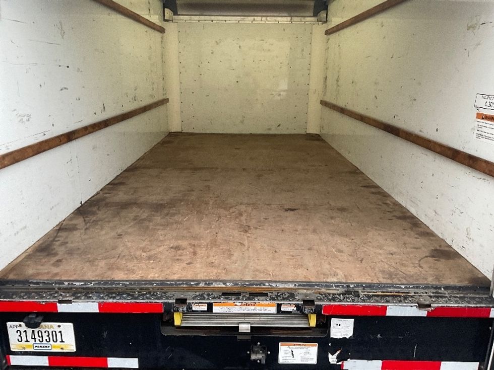 Light Duty Box Truck-Light and Medium Duty Trucks-GMC-2021-Savana G33903-Tacoma-WA-90,577\n\t\tmiles-$ 31,750 - Image 10