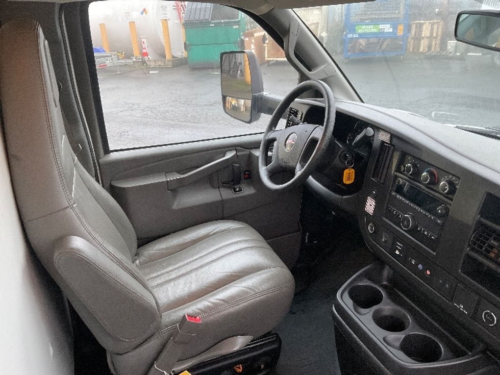 Light Duty Box Truck-Light and Medium Duty Trucks-GMC-2021-Savana G33903-Tacoma-WA-90,577\n\t\tmiles-$ 31,750 - Image 22