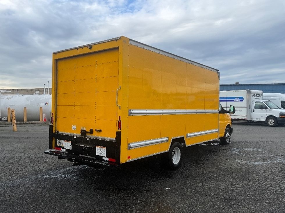 Light Duty Box Truck-Light and Medium Duty Trucks-GMC-2021-Savana G33903-Tacoma-WA-94,760\n\t\tmiles-$ 28,250 - Image 13