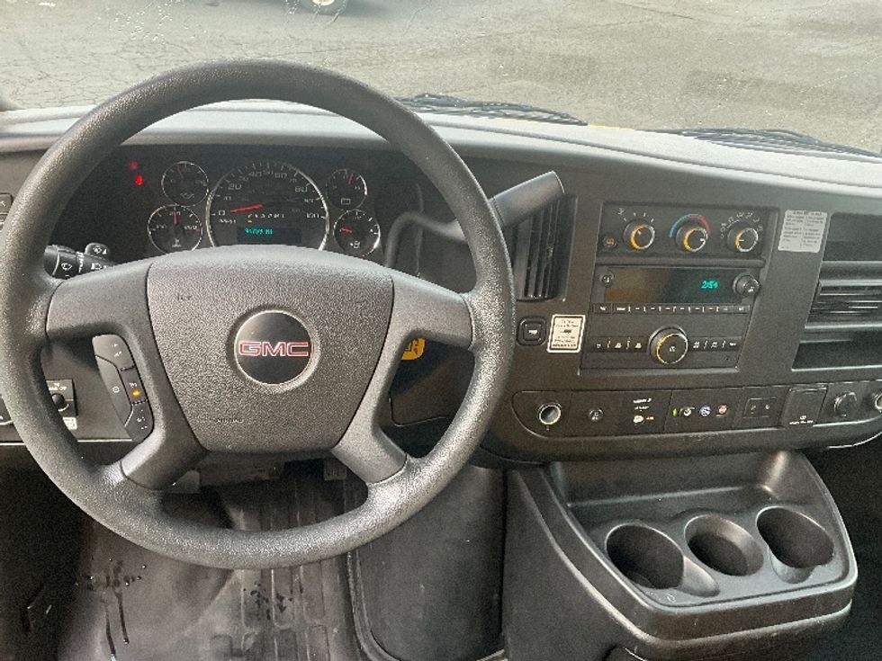 Light Duty Box Truck-Light and Medium Duty Trucks-GMC-2021-Savana G33903-Tacoma-WA-94,760\n\t\tmiles-$ 28,250 - Image 18