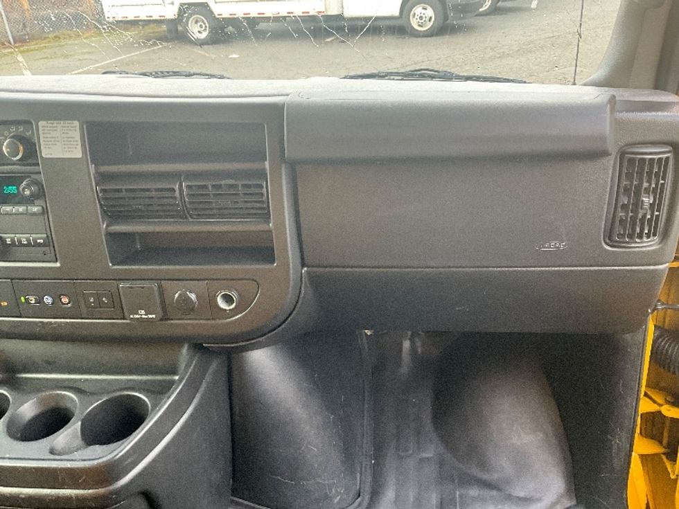 Light Duty Box Truck-Light and Medium Duty Trucks-GMC-2021-Savana G33903-Tacoma-WA-94,760\n\t\tmiles-$ 28,250 - Image 21