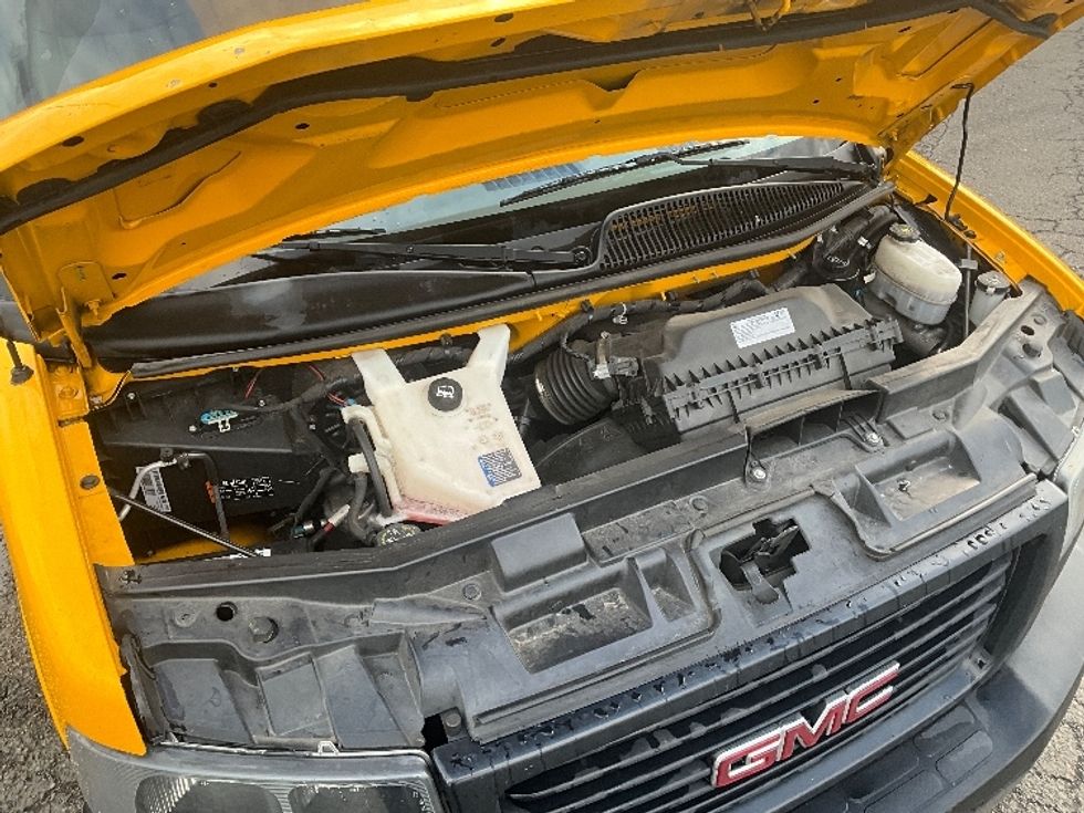 Light Duty Box Truck-Light and Medium Duty Trucks-GMC-2021-Savana G33903-Tacoma-WA-94,760\n\t\tmiles-$ 28,250 - Image 23