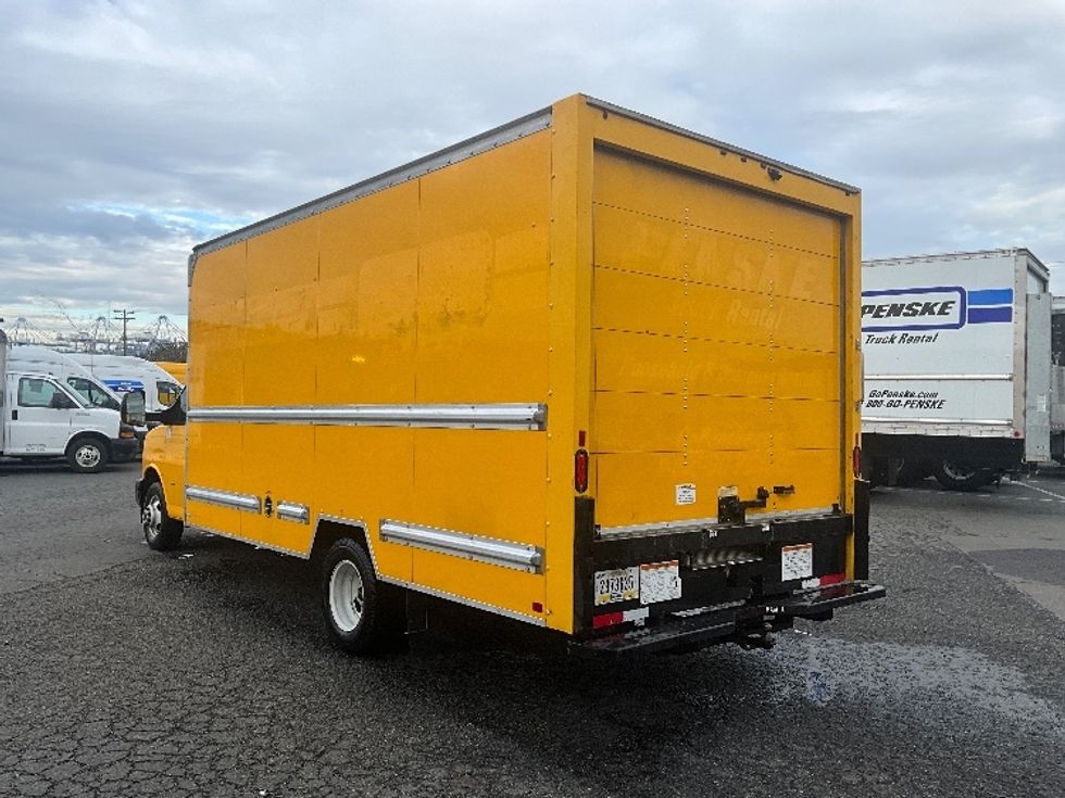 Light Duty Box Truck-Light and Medium Duty Trucks-GMC-2021-Savana G33903-Tacoma-WA-94,760\n\t\tmiles-$ 28,250 - Image 6
