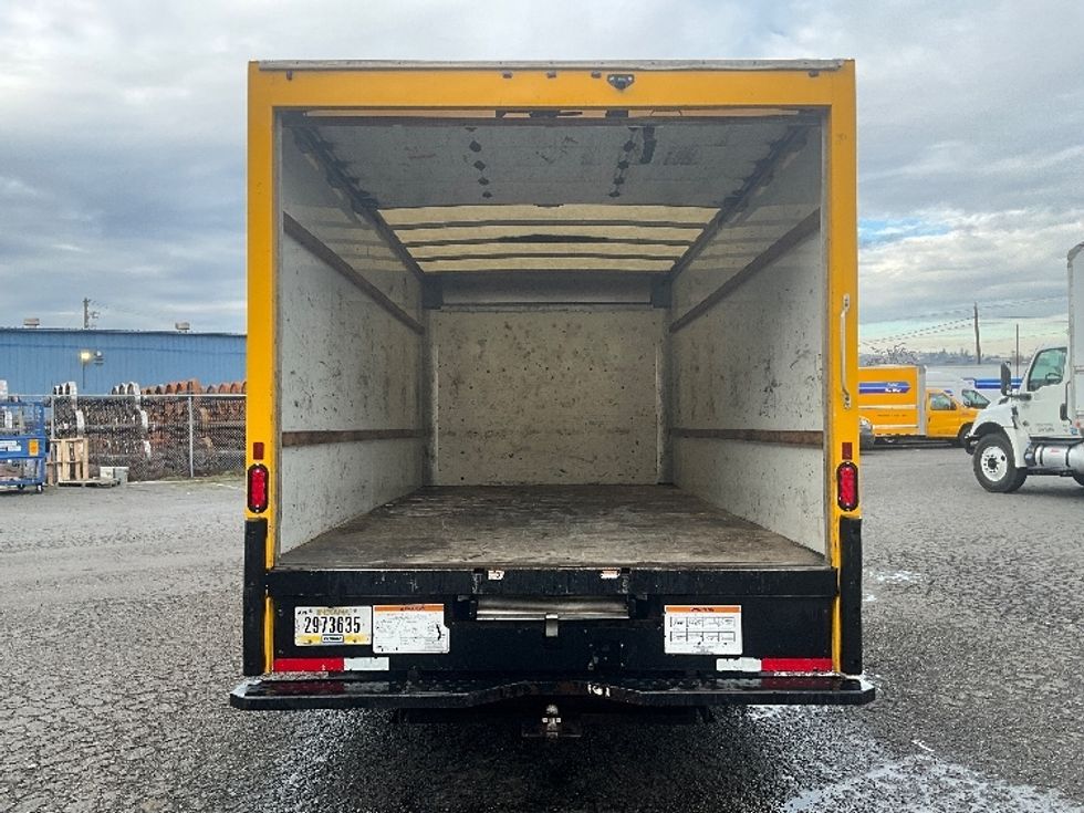 Light Duty Box Truck-Light and Medium Duty Trucks-GMC-2021-Savana G33903-Tacoma-WA-94,760\n\t\tmiles-$ 28,250 - Image 8