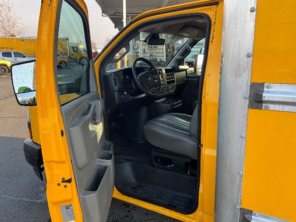 Light Duty Box Truck-Light and Medium Duty Trucks-GMC-2021-Savana G33903-Tacoma-WA-97,694\n\t\tmiles-$ 28,000 - Image 16