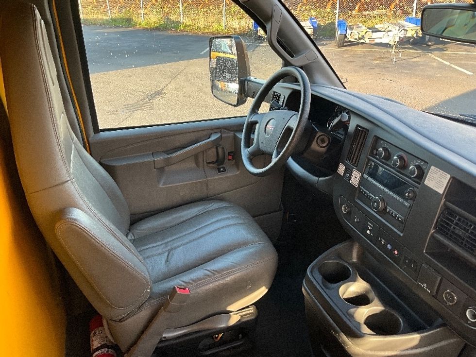 Light Duty Box Truck-Light and Medium Duty Trucks-GMC-2021-Savana G33903-Tacoma-WA-97,694\n\t\tmiles-$ 28,000 - Image 22