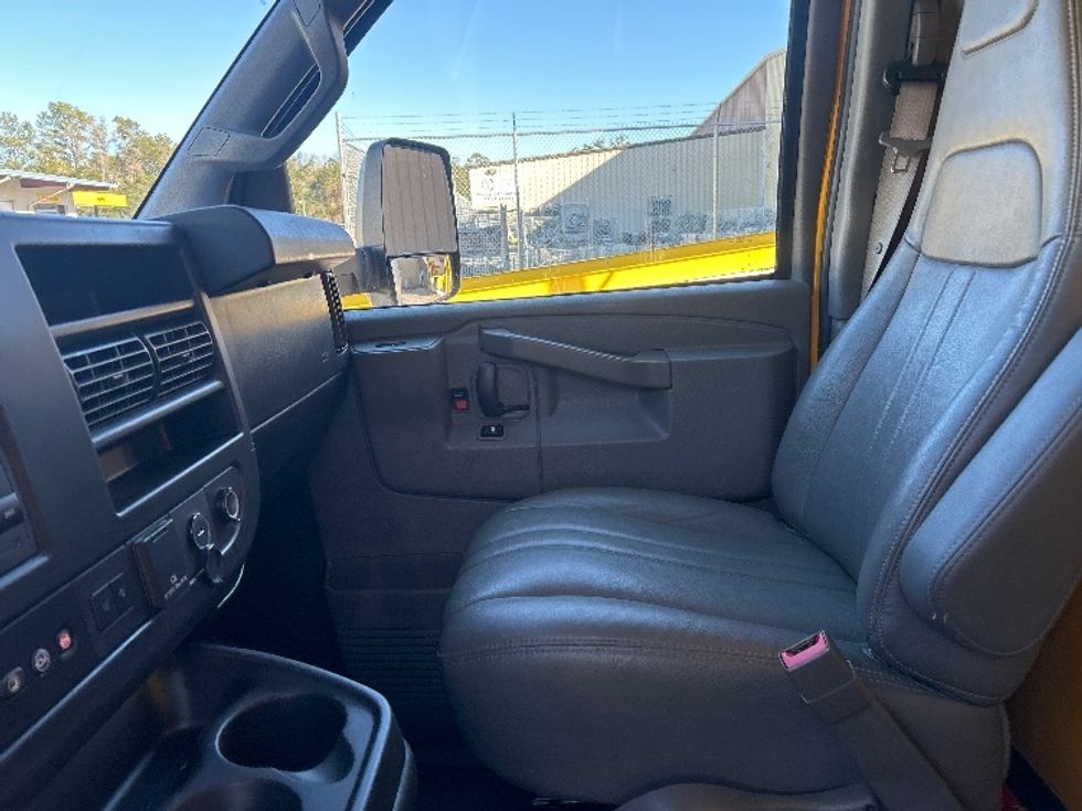 Light Duty Box Truck-Light and Medium Duty Trucks-GMC-2021-Savana G33903-Tallahassee-FL-109,095\n\t\tmiles-$ 26,500 - Image 18