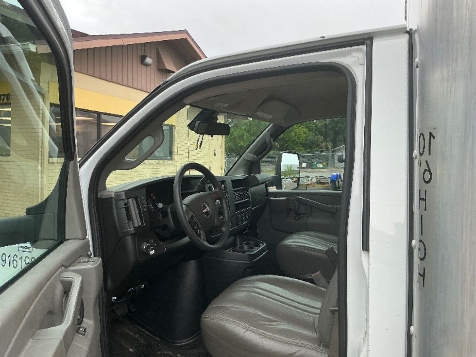 Light Duty Box Truck-Light and Medium Duty Trucks-GMC-2021-Savana G33903-Tallahassee-FL-82,717\n\t\tmiles-$ 29,500 - Image 16