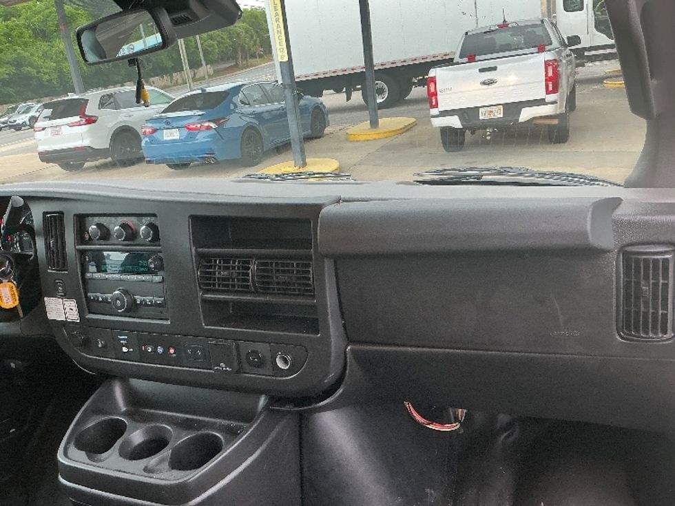 Light Duty Box Truck-Light and Medium Duty Trucks-GMC-2021-Savana G33903-Tallahassee-FL-82,717\n\t\tmiles-$ 29,500 - Image 21