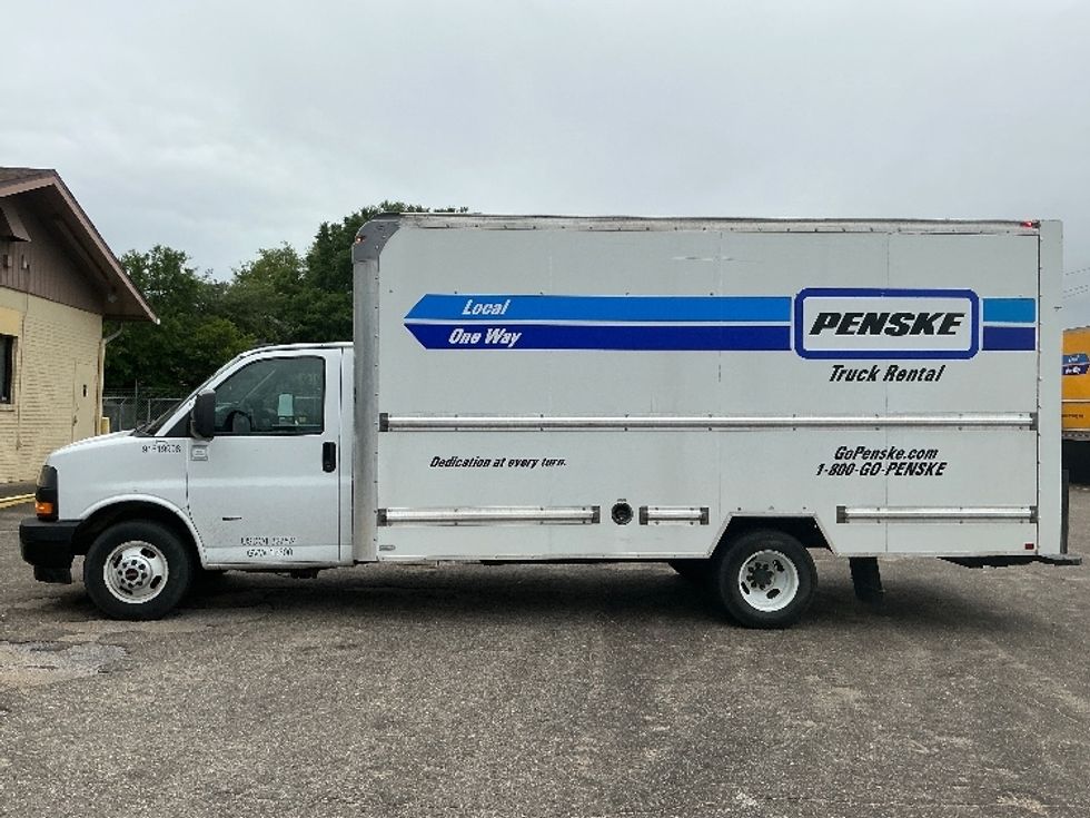 Light Duty Box Truck-Light and Medium Duty Trucks-GMC-2021-Savana G33903-Tallahassee-FL-82,717\n\t\tmiles-$ 29,500 - Image 4