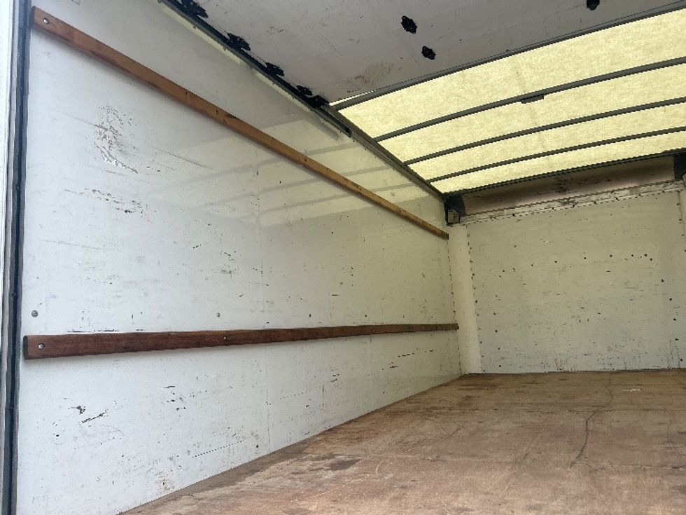 Light Duty Box Truck-Light and Medium Duty Trucks-GMC-2021-Savana G33903-Tallahassee-FL-85,729\n\t\tmiles-$ 32,500 - Image 11