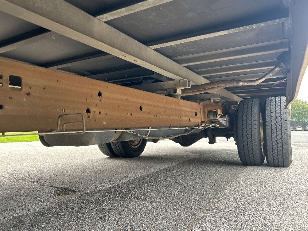 Light Duty Box Truck-Light and Medium Duty Trucks-GMC-2021-Savana G33903-Tallahassee-FL-89,788\n\t\tmiles-$ 27,250 - Image 5