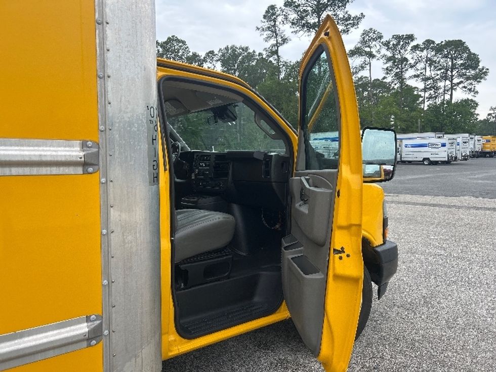 Light Duty Box Truck-Light and Medium Duty Trucks-GMC-2021-Savana G33903-Tallahassee-FL-91,068\n\t\tmiles-$ 26,500 - Image 20