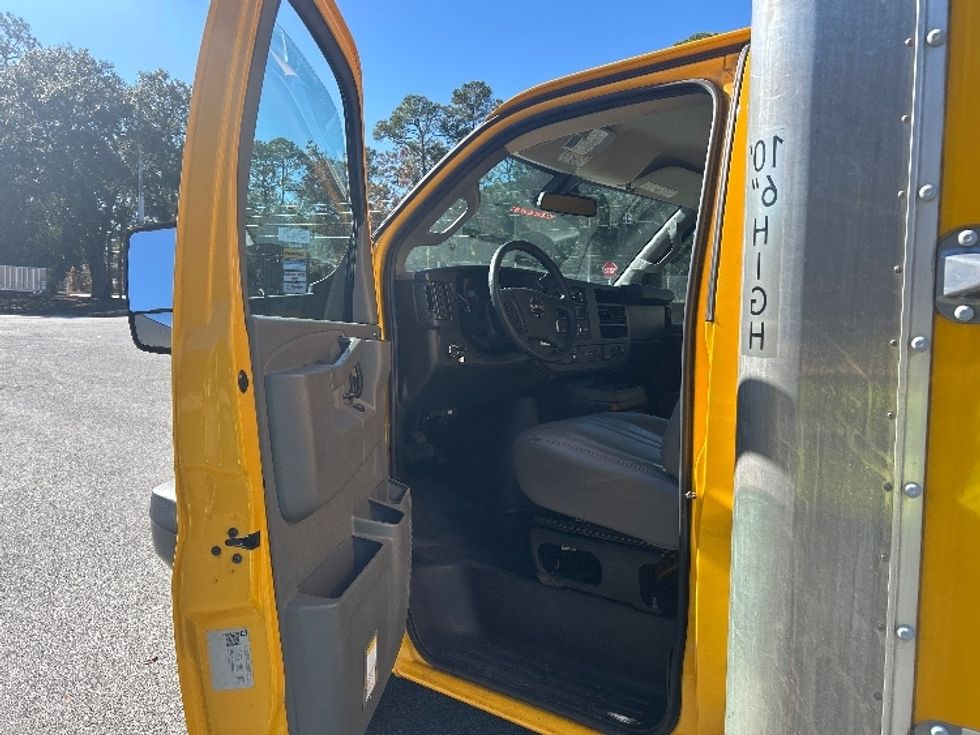 Light Duty Box Truck-Light and Medium Duty Trucks-GMC-2021-Savana G33903-Tallahassee-FL-92,720\n\t\tmiles-$ 28,500 - Image 16