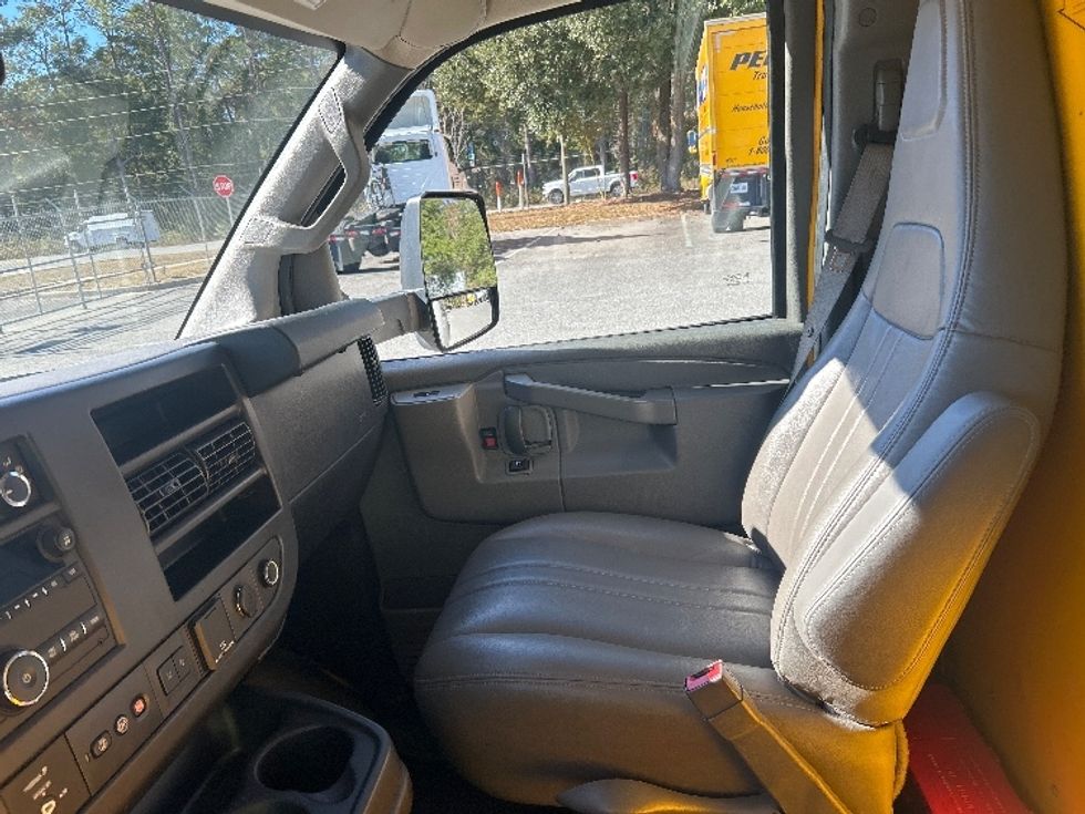 Light Duty Box Truck-Light and Medium Duty Trucks-GMC-2021-Savana G33903-Tallahassee-FL-92,720\n\t\tmiles-$ 28,500 - Image 19