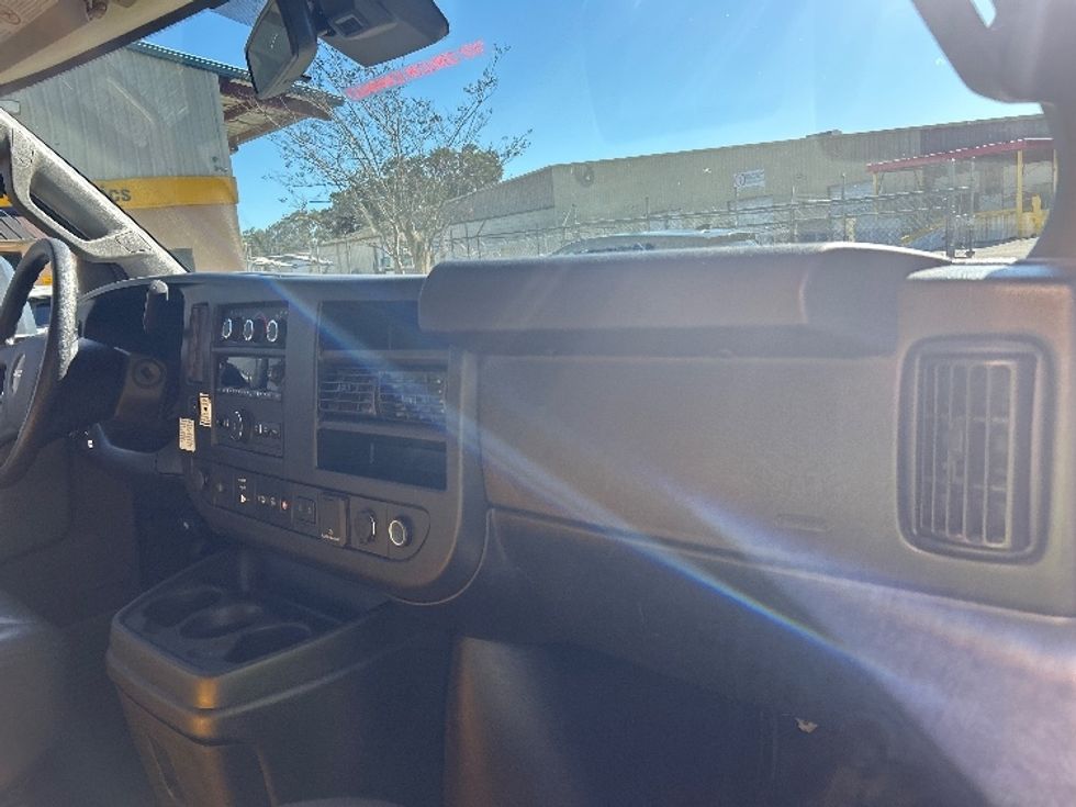 Light Duty Box Truck-Light and Medium Duty Trucks-GMC-2021-Savana G33903-Tallahassee-FL-92,720\n\t\tmiles-$ 28,500 - Image 21