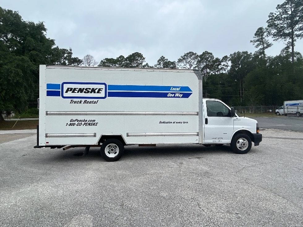 Light Duty Box Truck-Light and Medium Duty Trucks-GMC-2021-Savana G33903-Tallahassee-FL-97,540\n\t\tmiles-$ 26,750 - Image 15