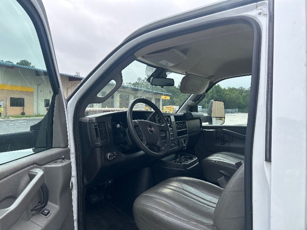 Light Duty Box Truck-Light and Medium Duty Trucks-GMC-2021-Savana G33903-Tallahassee-FL-97,540\n\t\tmiles-$ 26,750 - Image 16