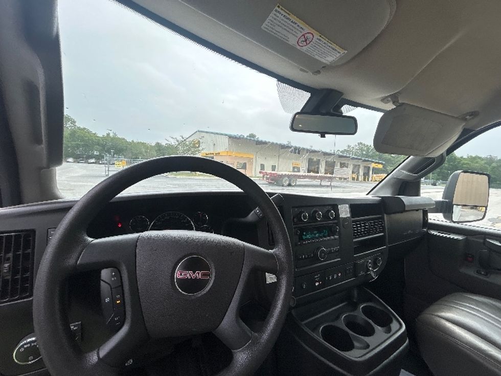 Light Duty Box Truck-Light and Medium Duty Trucks-GMC-2021-Savana G33903-Tallahassee-FL-97,540\n\t\tmiles-$ 26,750 - Image 18