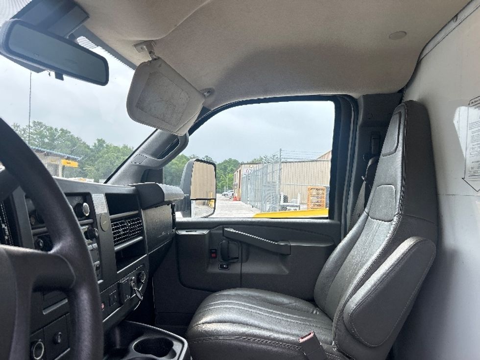 Light Duty Box Truck-Light and Medium Duty Trucks-GMC-2021-Savana G33903-Tallahassee-FL-97,540\n\t\tmiles-$ 26,750 - Image 19