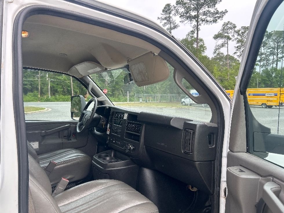 Light Duty Box Truck-Light and Medium Duty Trucks-GMC-2021-Savana G33903-Tallahassee-FL-97,540\n\t\tmiles-$ 26,750 - Image 20