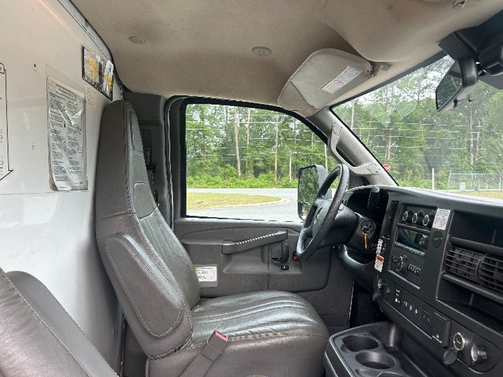 Light Duty Box Truck-Light and Medium Duty Trucks-GMC-2021-Savana G33903-Tallahassee-FL-97,540\n\t\tmiles-$ 26,750 - Image 22